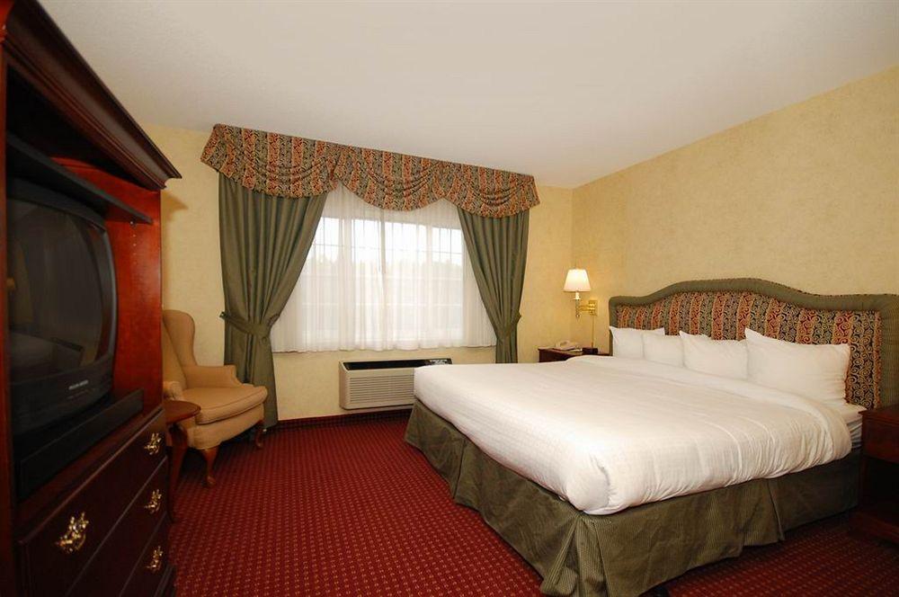 Best Western Plus, The Inn At Хамптън Стая снимка